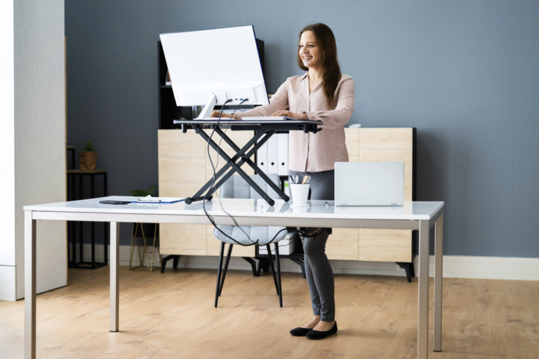 Electric adjustable standing desk with digital controls